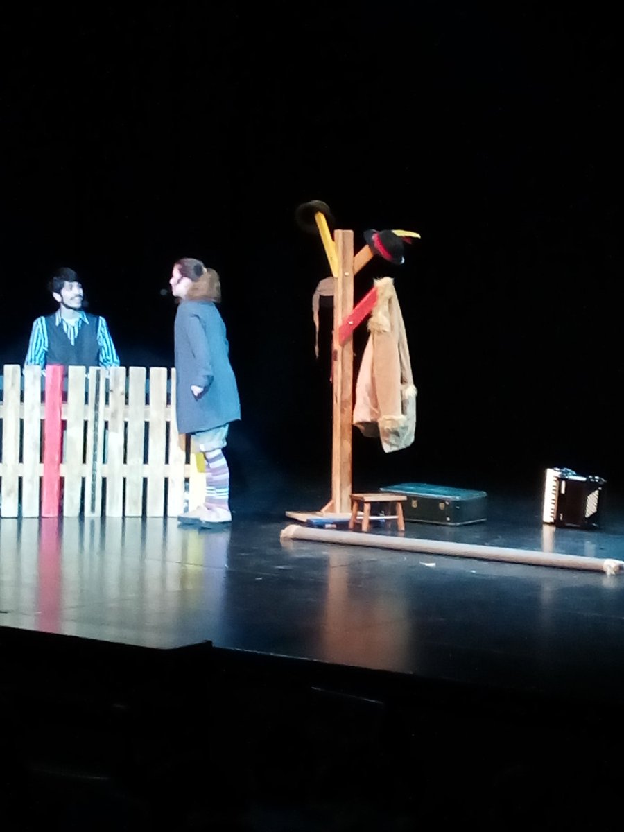 lauritimartinez's tweet photo. @InstitutBastida #educacioinfantil #teatresegarra #santacolomacultura https://t.co/Md6wQhokYf