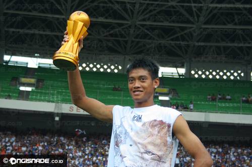 OngisnadeNet's tweet photo. Meiga akan tinggalkan Singo Edan. ~> https://t.co/r1HAVVQN0K https://t.co/S74zHwFul1