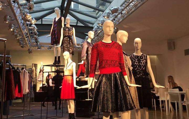 Visiting #MarcJacobs #showroom in #Paris, #prefall2016 #buyer #buyerworld #fashion #fw2016 #moda