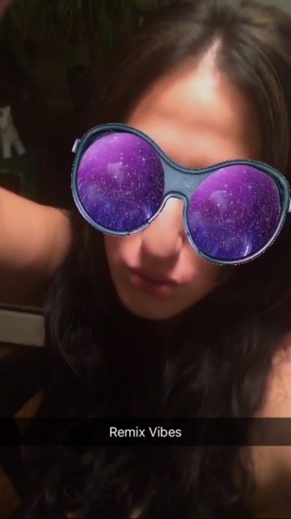 So many sounds flying around the space tonight #remixmode #hotandmessy 
snapchat: hotandmessyomi