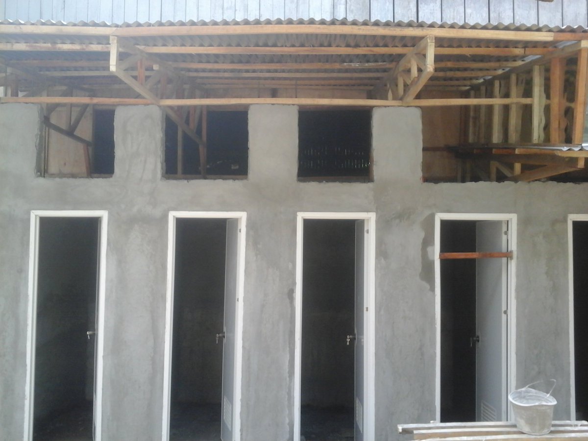 REOffice10's tweet photo. On 01/25/16 RPMU10 Pers CondOcularInsp/Eval re#Rpr of HDQ&amp;Barracks of22SAC@ Cmp.Onahon,Malaybalay,Buk.@pnp_es. https://t.co/JEW5n5MVL3