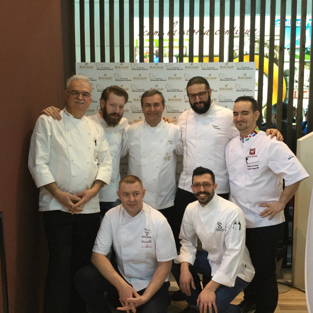 IcardiCarla's tweet photo. A #sigep2016 ora #theultimatechococake top  @Rinaldinipastry @GinoFabbriPast @daloisobarletta  @SigepRimini https://t.co/ksI6w4aIwQ