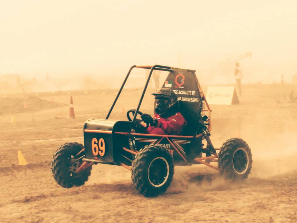 JKTyreRacing's tweet photo. Action from the track! 
The battle of the machines is on @BuddhIntCircuit! #JKFormulaStudent #BSI2016 https://t.co/fAcfNWo09F