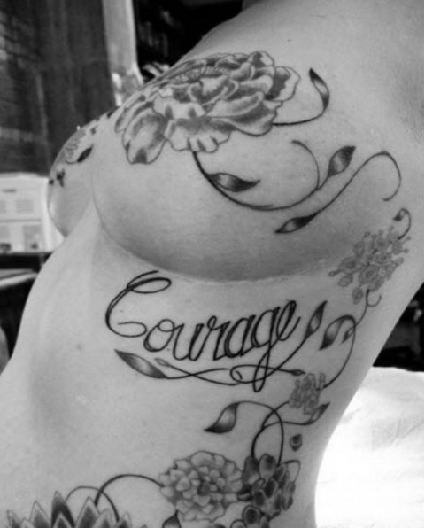 EloiseBouton's tweet photo. .@AmyBlackTattoos &amp; @pinkinkfund proposent des #tatouages aux #femmes ayant subi une #masectomie #cancer #seins https://t.co/L5rl2EoWrM