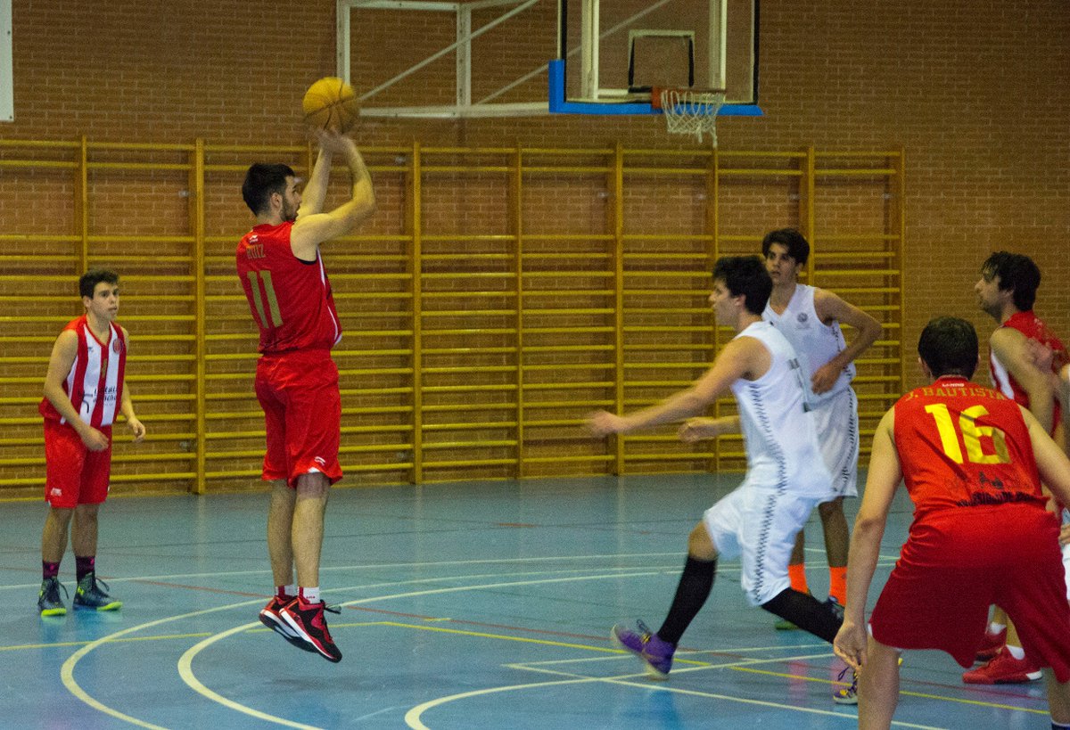 UbuBasket's tweet photo. El equipo suma y sigue... victoria este domingo en León ante Agustinos Lesa!
@cbAgustinosEras 78 - 84 @UbuBasket https://t.co/TKnD1UrsKU
