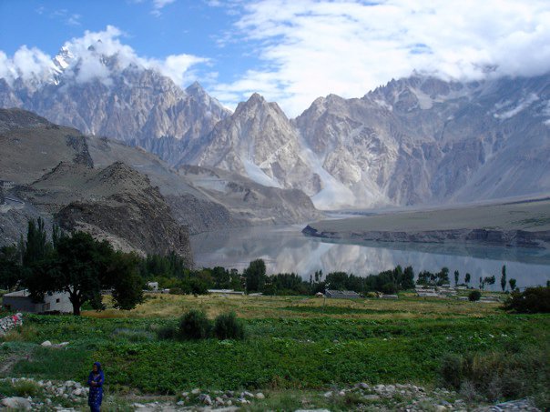urbanduniya's tweet photo. #BringTourismBackInPak with #Pakistan Traveller, the most up-to-date #travel guide! #ttot
https://t.co/wvKpJAnvHr https://t.co/pHFQW87gX4