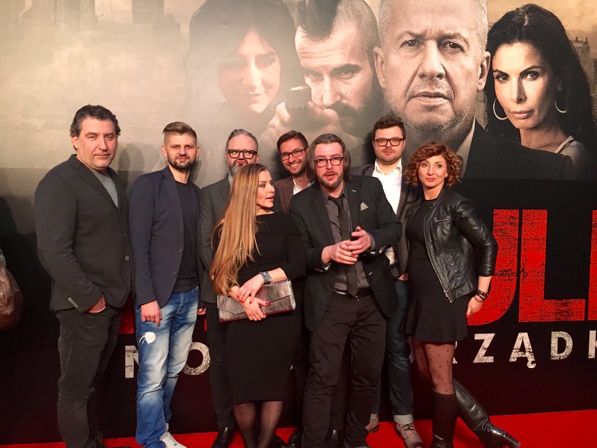StudioSpot's tweet photo. "Strong" staff on the "strong" movie premiere.
#Pitbullnoweporzadki #patrykvega #pitbull #soundtrack #lukasztargosz https://t.co/jFBRLoSPgE