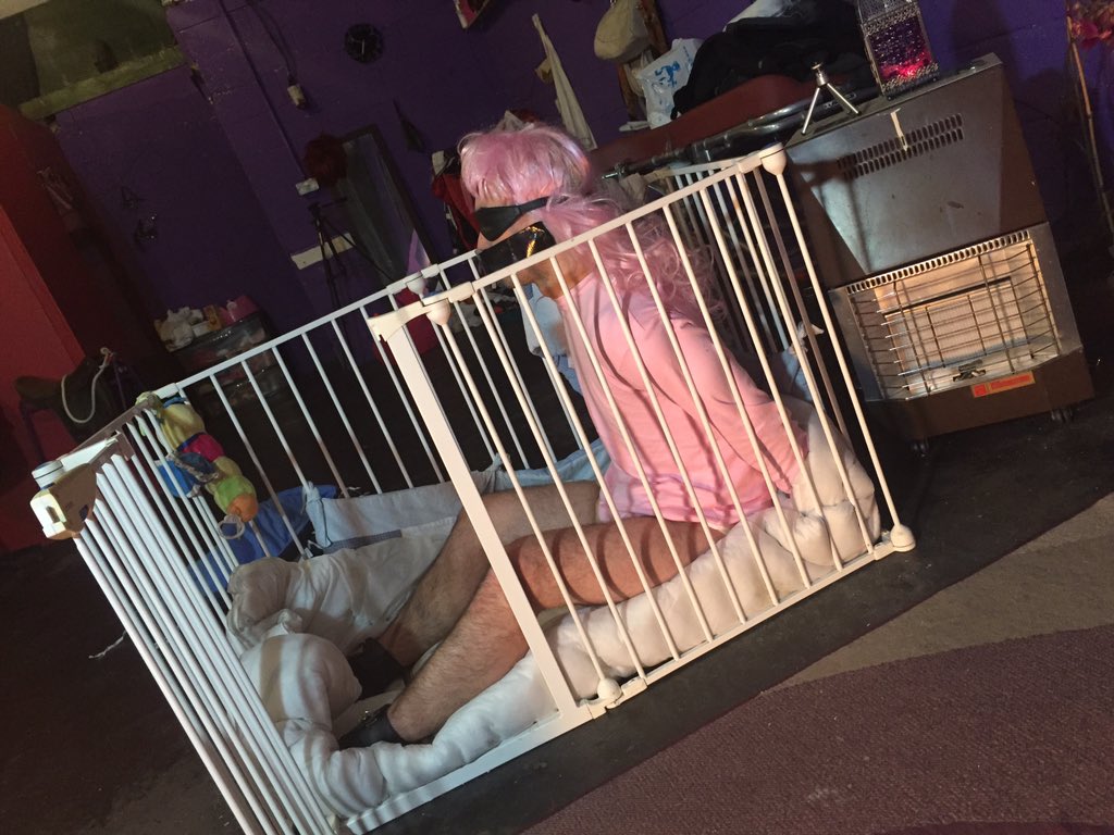 Mummy_brook's tweet photo. #naughty #adultbaby https://t.co/Hqm9aG2VJG 💋 https://t.co/iEIPRhywwl
