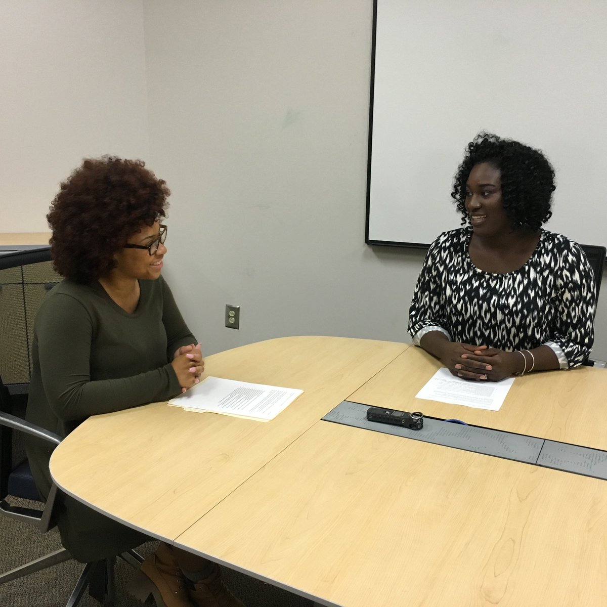 WriteSSU's tweet photo. QEP Lunch & Learn with @krystalbhart! Writing for Likes: The Principles and Pitfalls of Social Media Communication https://t.co/S96OA3NTGy