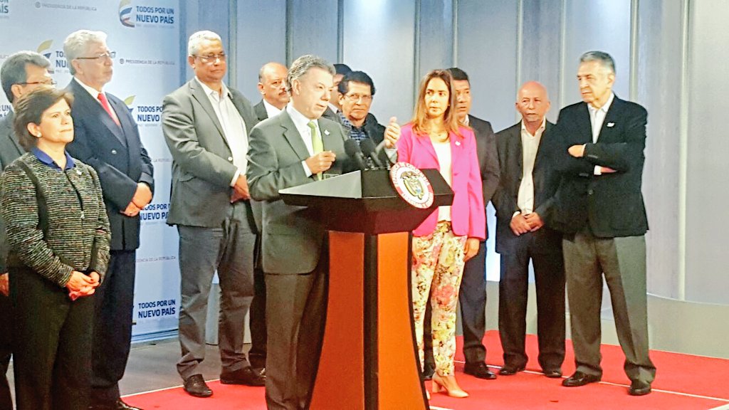 Anuncian #AumentoSalarial del 9,77% a  320.000 docentes del país eltiempo.com/estilo-de-vida… vía <a href="/ELTIEMPO/">EL TIEMPO</a>