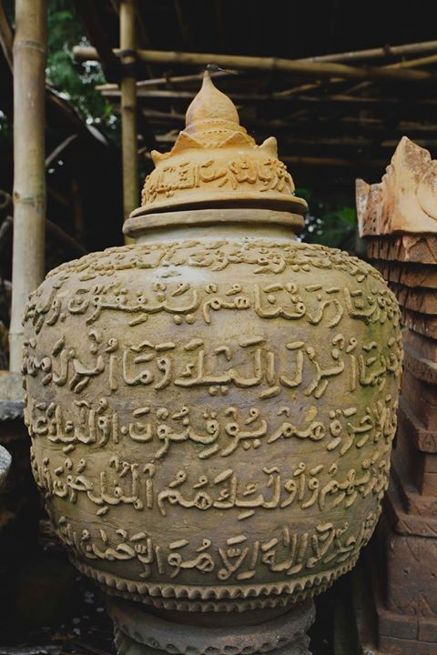 gandhi_purwanto's tweet photo. 6) #Potret Gentong Padasan. #Grabah #Sitiwinangun https://t.co/5cKuI7TQfz