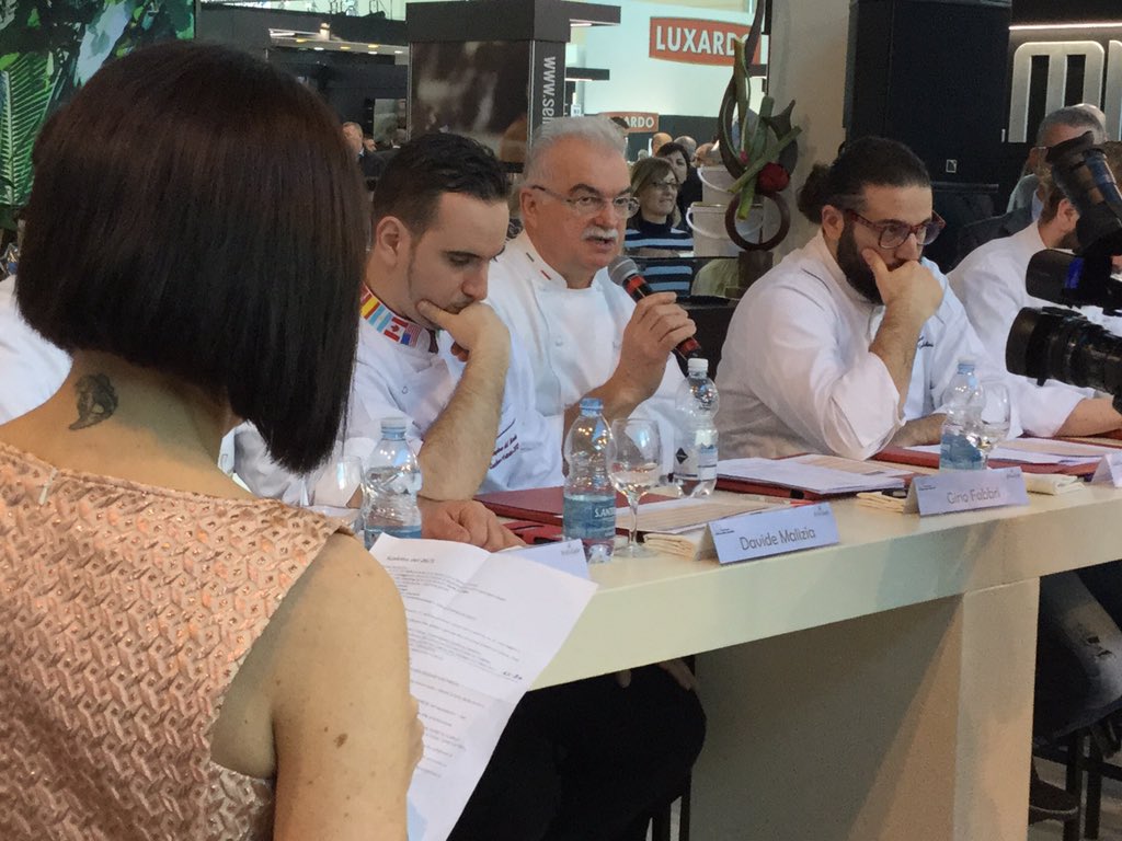IcardiCarla's tweet photo. #ginofabbri. Non si è presidenti per caso. #Belcolade #theultimatechococake #rinaldinipastry #rinaldinipastry https://t.co/nc7YHjtsGC