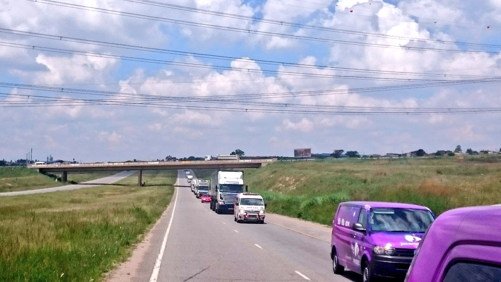 jacarandafm's tweet photo. Our convoy to the North-West is truly remarkable. Stretching further than the eye can see. Wow! #ProjectWaterDrop https://t.co/Zuzs61VHYu