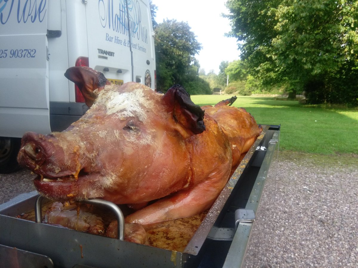 MatthewRose1214's tweet photo. Hog Roast Pictures. Message to book https://t.co/KqFR7kM6f6