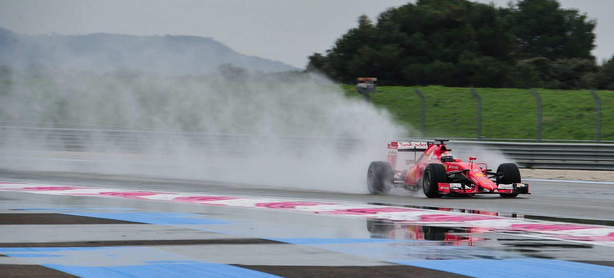 Ever wondered what the 'dirty air' behind an F1 car looks like? r