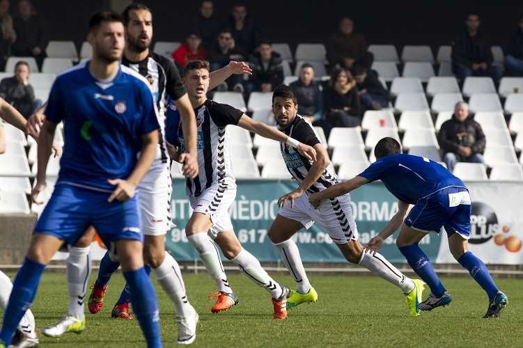 CD CASTELLON EL MEJOR DEL GRUPO IV DE TERVERA
castdepor.com/2016/01/26/cd-…