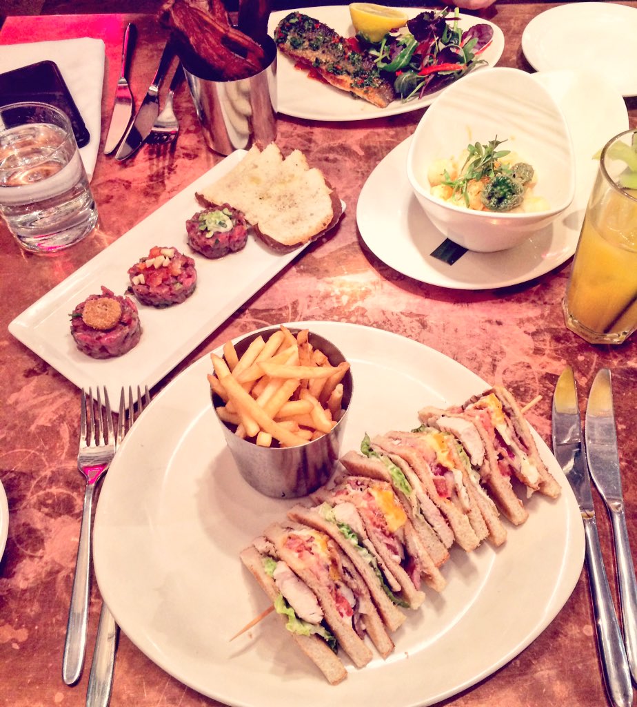 KB_katherine's tweet photo. The best..... @Neighbourhood4 https://t.co/Hrg6cL5P4K