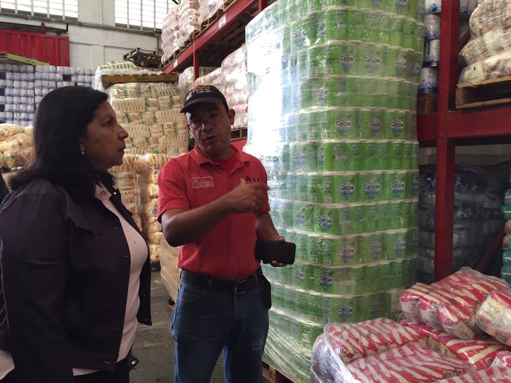 gestionperfecta's tweet photo. Junto a los trabajadores del centro de distribución, recorrimos las instalaciones y escuchamos sus problemáticas https://t.co/VfDtegxfgg