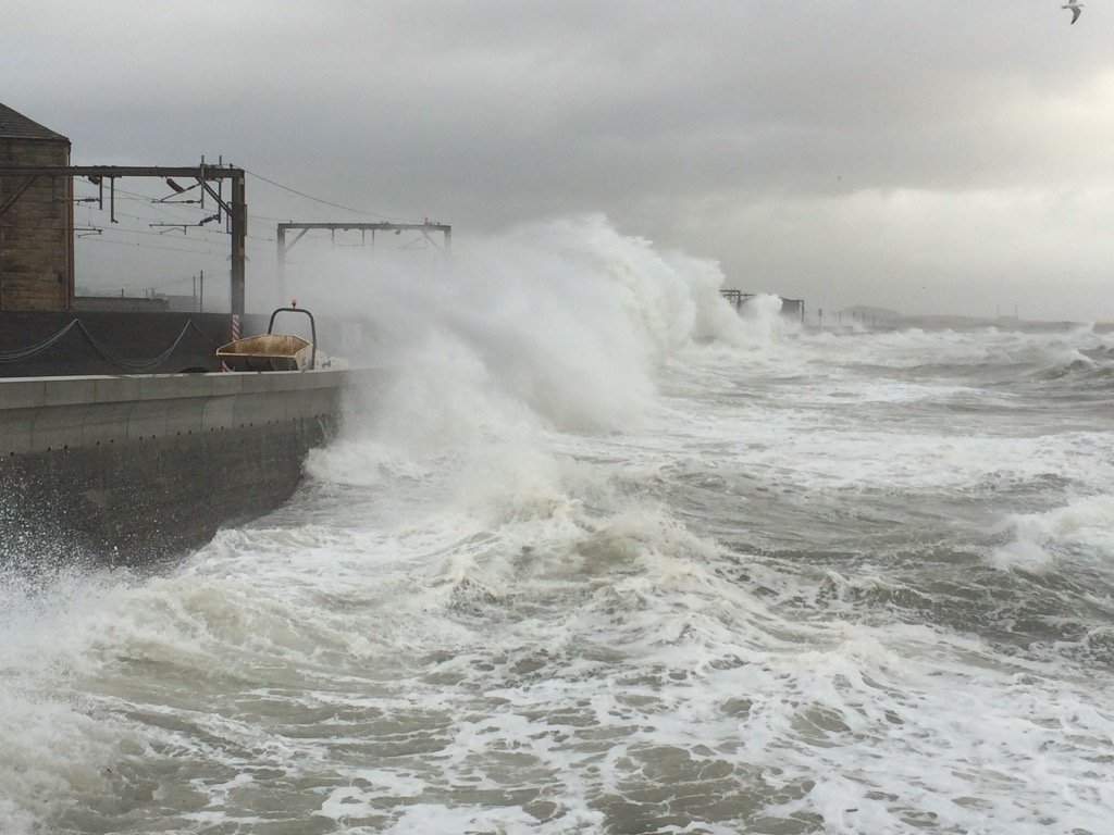aileenclarketv's tweet image. You can see why work on the new sea wall at Saltcoats has had to stop for a while today!#scotweather