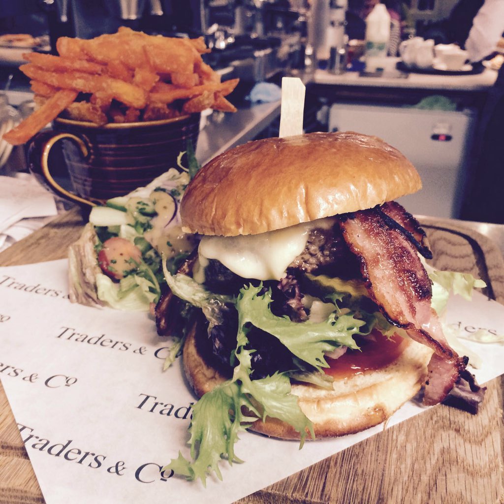 TradersMacc's tweet image. Please welcome our Traders Burger...made with 100% beef, topped with Monterey Jack cheese and streaky bacon YUM 🍔