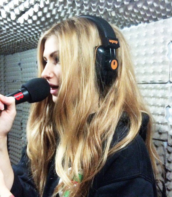 Muziker's tweet photo. Latest model of orange headphones as a win from Muziker competition ! https://t.co/gXcs9zEOwZ