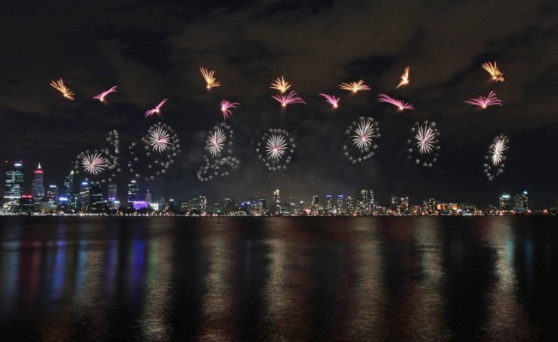 westaustralian's tweet photo. 300,000 West Aussies enjoy 'biggest and best'  Skyworks. https://t.co/cqu3FoYKyY https://t.co/VbhjsFvqRz