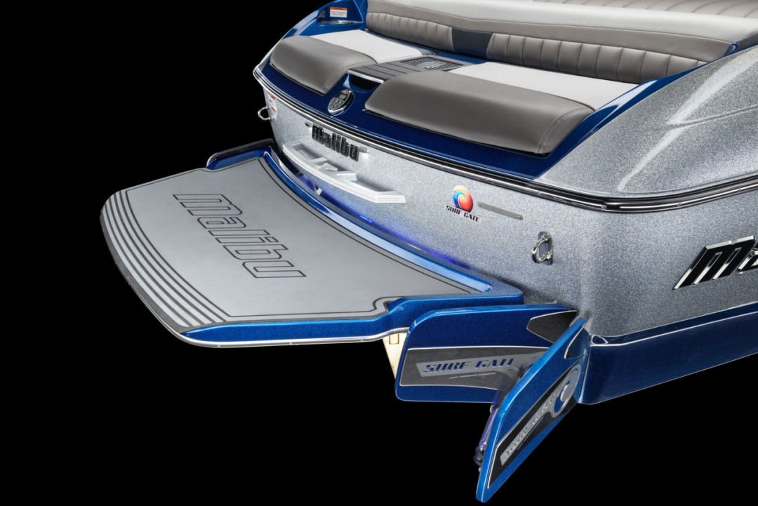 malibuboats's tweet photo. Malibu's #innovationoftheweek is the Surf Gate. Ready to make some monster wakes. https://t.co/f34KD5TXnK https://t.co/IrJPnKewQW