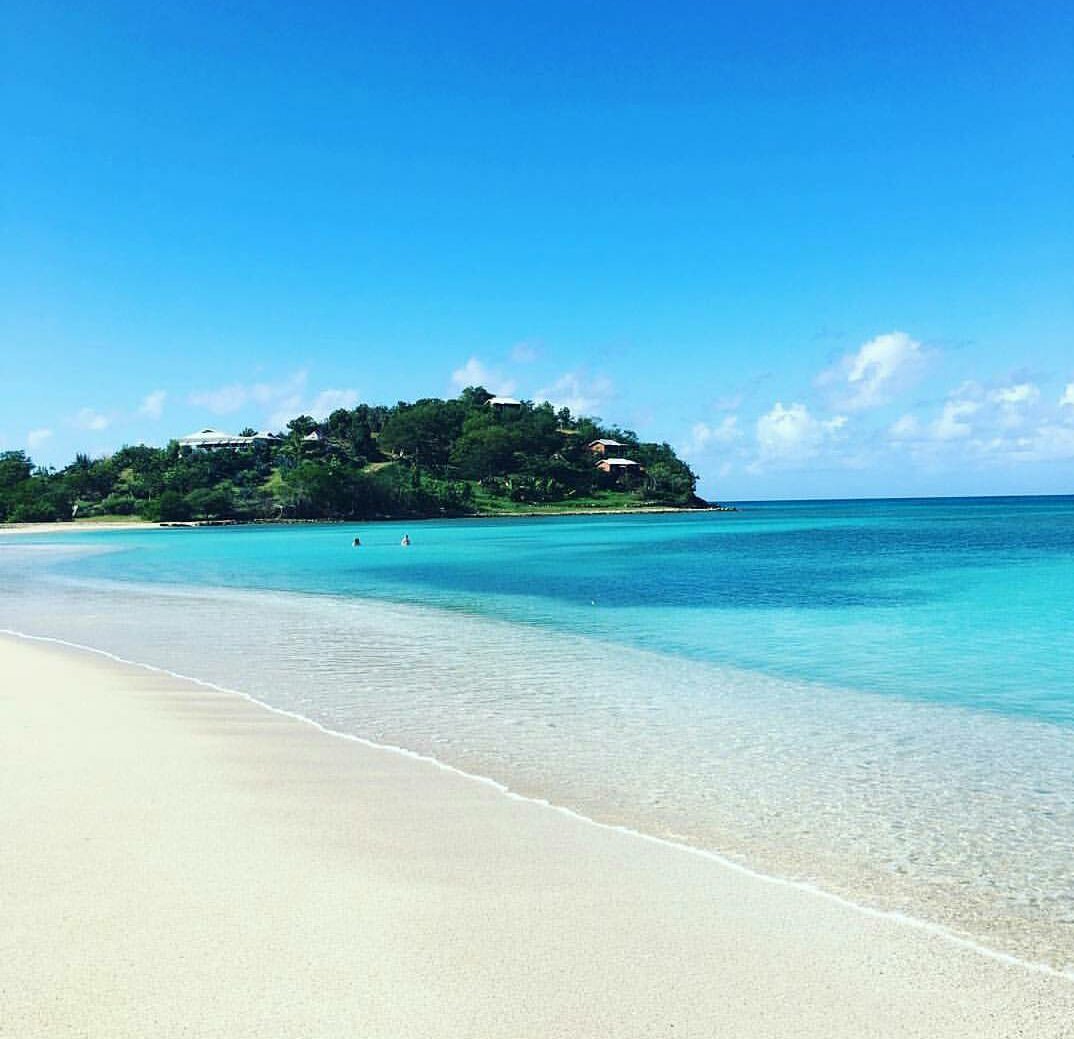 Visitaandb's tweet photo. Morning appointment with the beach..... See you soon!
#LoveAntiguaBarbuda #paradise #Vacation #travel #wintergetaway https://t.co/CPNML8Banw