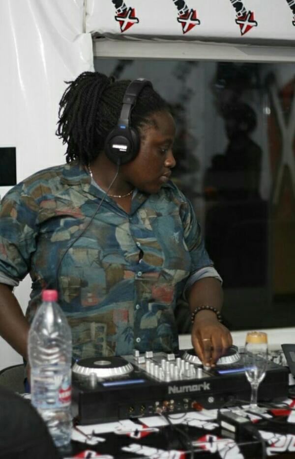 Xunleashed_'s tweet image. #WannaBeezShow w/ @CDThompson_GH &amp;amp; @DeeJ_Mitchy | #GHstandUp | Tune in via goo.gl/AOHzEI