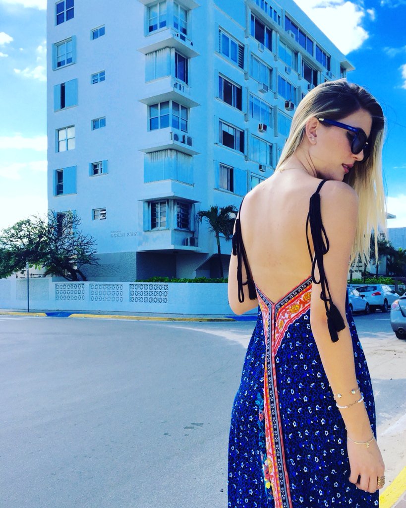 TheTrendOven's tweet photo. SPRING KICKOFF is up on https://t.co/1xRgBjYnX7 ⚡️🌸 | Outfit: @hiphop_guaynabo • Photos: @daromix_ 
#thetrendoven https://t.co/mglOVf7aRU
