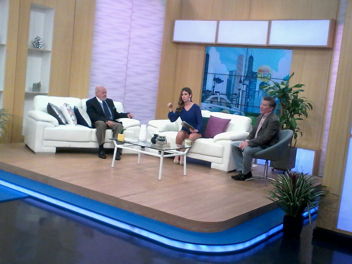 FundVascularCol's tweet photo. Martes de salud con el Dr. Jorge Ulloa Domínguez en @MananasconUno https://t.co/Z4ebq75IVa