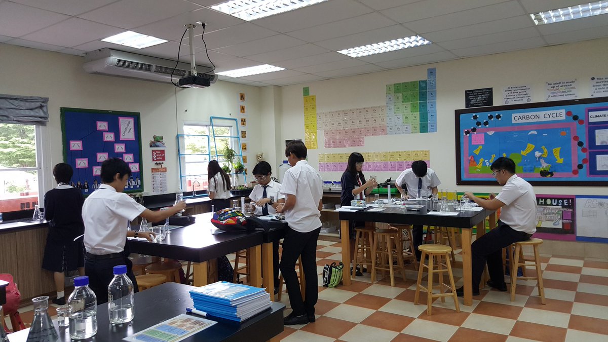 Ed_Science's tweet photo. Yr10 How does concentration of hydrochloric acid affects rate of reaction with sodium thiosulphate @RegentsBangkok https://t.co/7hJLyXBuCh