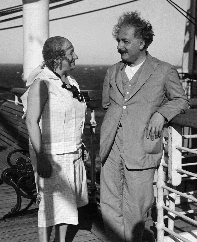 AlbertEinstein's tweet photo. Happy #NationalSpousesDay! Elsa and Albert = power couple. https://t.co/5nzsY9f0dS