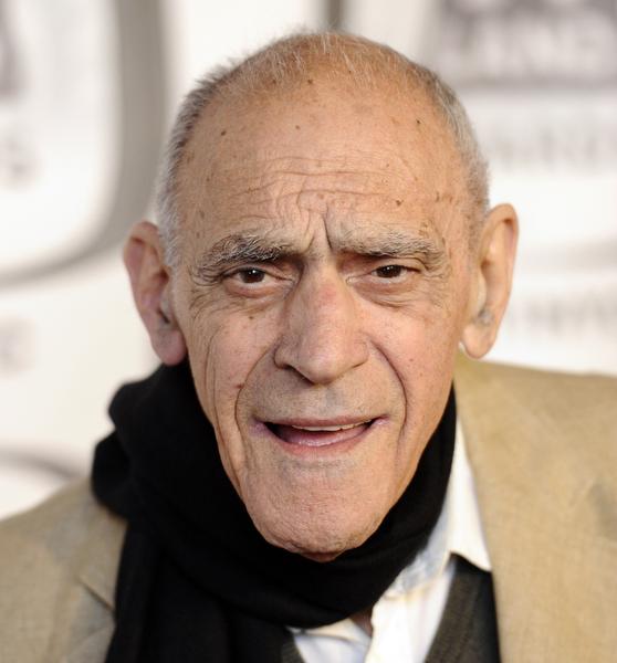 dotConnectGroup's tweet image. Godfather-acteur Abe Vigoda (94) overleden telegraaf.nl/t/25086612  via @telegraaf