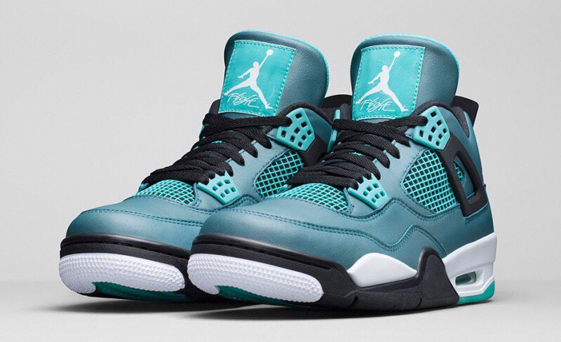 iHitClipsDaily's tweet image. Download the KicksOnFire app for Sneaker News, FREE Kicks &amp;amp; Release Dates - KoFapp.com