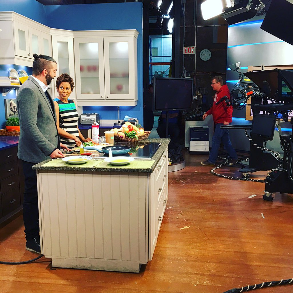 MichaelMotamedi's tweet photo. Lovely time on @CTVCanadaAM this morning! Good laughs and great soup! https://t.co/YuNfZybiJ5