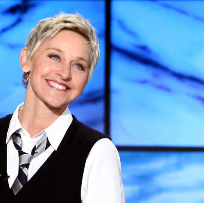 HeyHollywoodVid's tweet photo. Happy Birthday @TheEllenShow! #TakeMeBackTuesday to our favorite Ellen moments! https://t.co/rWoLxroOzv https://t.co/JdARobTqQ1