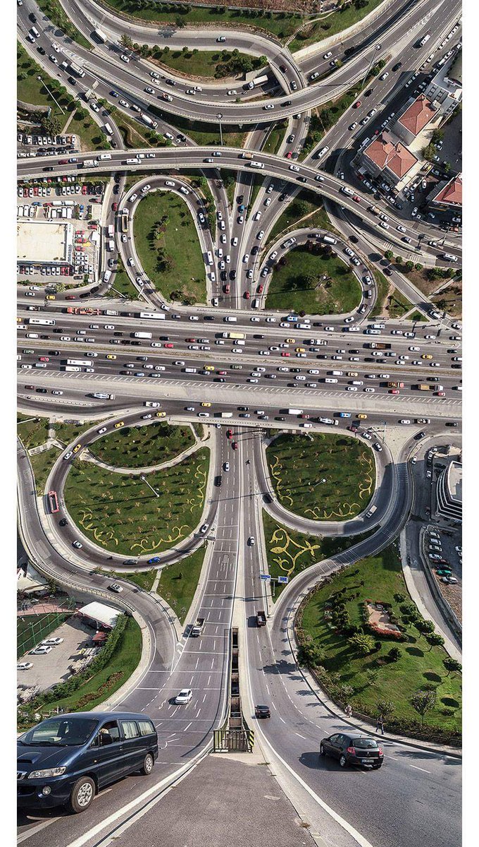 EDUARDOMONTEROB's tweet photo. Un perspectiva curiosa de la ciudad de #Estambul https://t.co/Gka07xkT2J