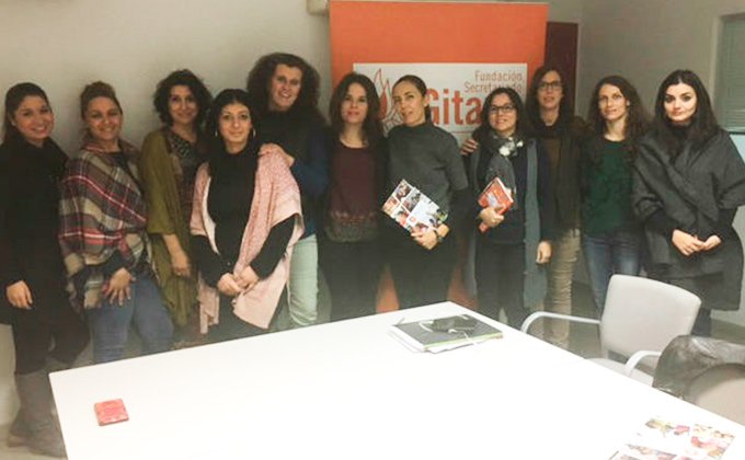 granadadigital's tweet photo. .@CsGranada visita la Fundación Secretariado Gitano #Granada  https://t.co/OKuk5dKLDk https://t.co/dkdhwhMA9R