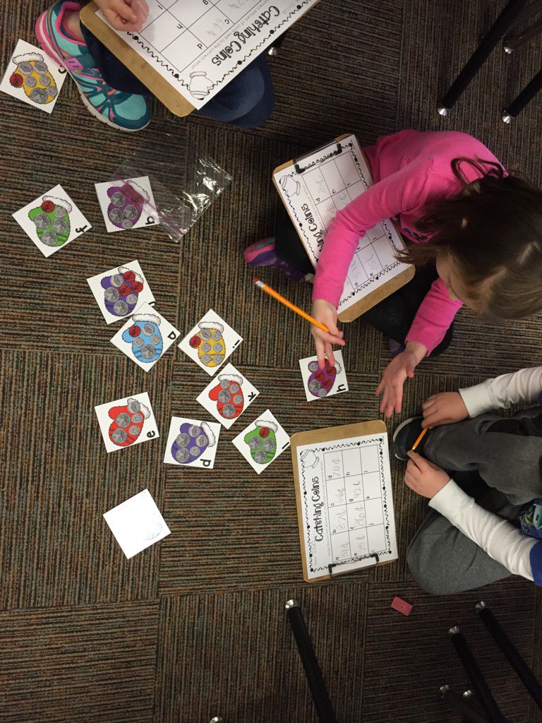 Welch2ndgrade's tweet photo. Catching coins today for math! #math #thesekidsaregonnaberichsomeday https://t.co/lzmVjcGmKx