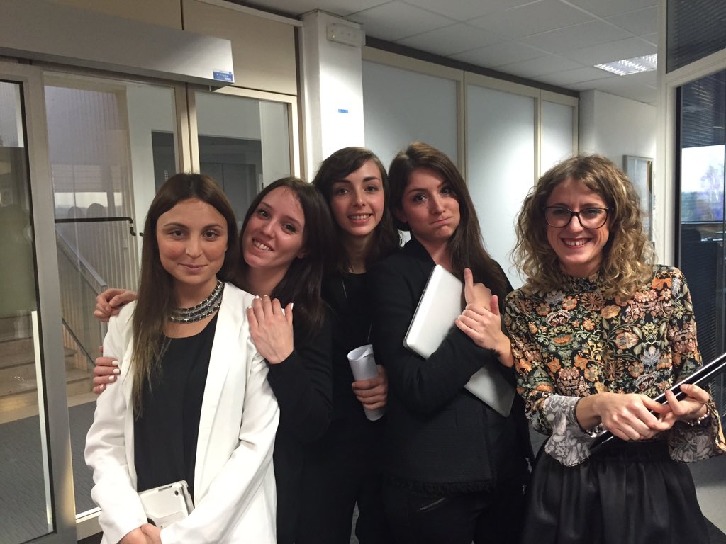 MS_Marseille's tweet image. #ECSChallenge.#bravo aux High 5. Très belle présentation #fierdevous. @FranckPapazian @FrancisClancy