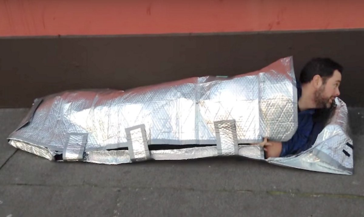 Kunbiti's tweet image. Teen Invents Rain, Fire-proof Sleeping Bag 4 Homeless &amp;amp; Offers Jobs goodnewsnetwork.org/teen-invents-s… #TeenInventor #GiveBack