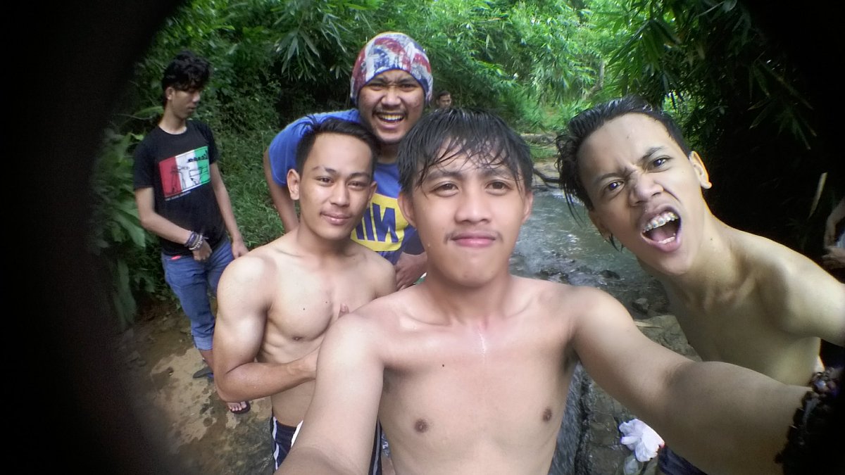 DickyGustina's tweet photo. Curug https://t.co/VvKt9qWmKl