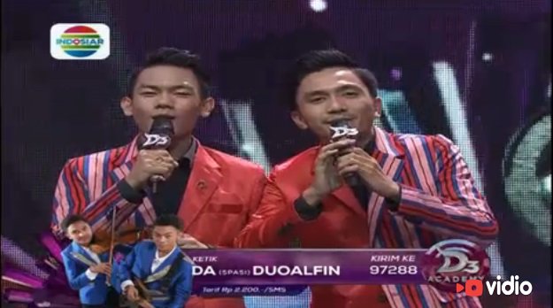 Kamu suka sama penampilan @DA3_Alfien @DA3_AlfinK? Dukung Duo Alfin lewat SMS yang banyak ya. #DAcademy3