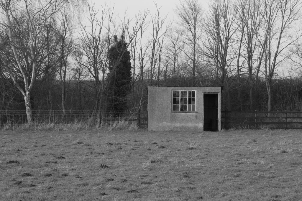 JamieBird05's tweet photo. Abandoned #suffolk #ikencliffs #nature #blackandwhite #blackandwhitephotography #concrete #contryside https://t.co/JHd71kifwo