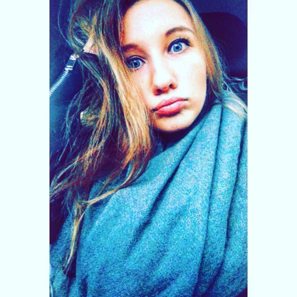 AthensInsta's tweet photo. Kai kapws etsi tha travaw ta malia mou otan vgoun ta apotelesmata😂😂 #exammadness #shootmeb… https://t.co/Ix5YBF9He9 https://t.co/xnY8j3llWK
