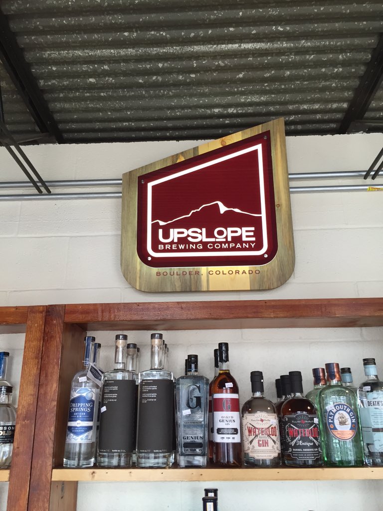 Theaustinshaker's tweet photo. @upslopeTX @upslope LED looks awesome in the store!  Love selling your brew 🤘🏻#eastatx #upslopebrewing #liquorstore https://t.co/1IGIbYpJnW
