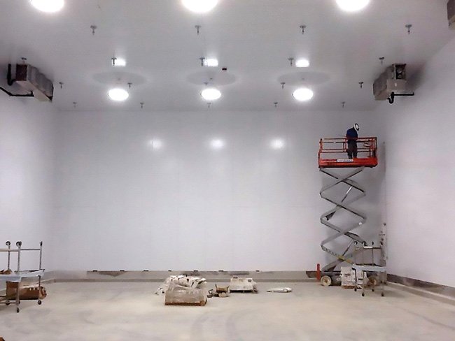 112’0”x45’4”x25’4”-high bulk storage cooler/freezer combination during install @ state-of-the-art Allen ISD facility