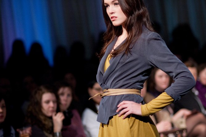 Fashion catwalks are a smile-free zone. Ever wondered why? bit.ly/1UoLDzY