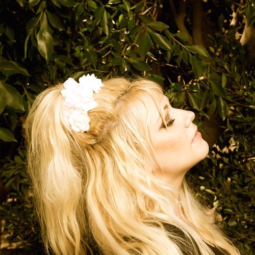 LA residents <a href="/MisunBand/">Misun</a> compile us a playlist of pop bangers
bit.ly/1PAG7vX